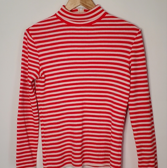 Where's Waldo Vintage Classic Red and White Striped Longsleeve Ribbed Turtleneck - Picture 7 of 13